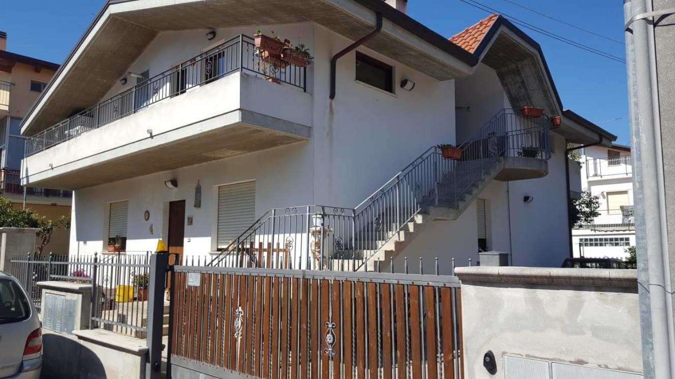 Montesilvano Marina La Casa Di Cindyヴィラ エクステリア 写真
